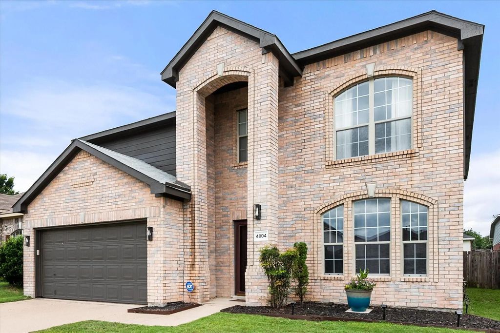 4804 Palm Ridge Drive, Fort Worth
