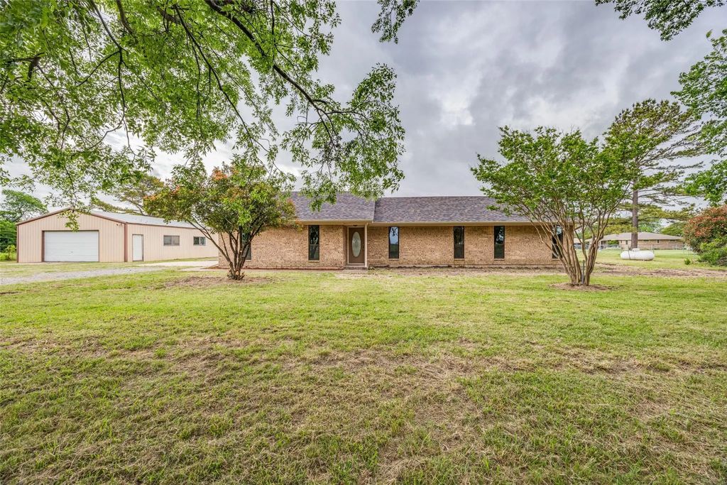1972 Smith Oak Road, Sherman