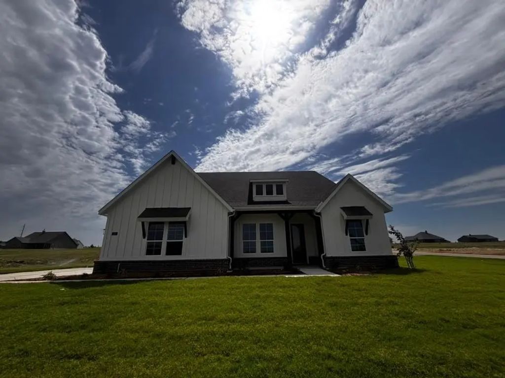139 Big Sky Road, Decatur