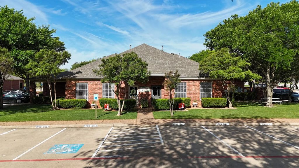3208 Long Prairie Road, Flower Mound