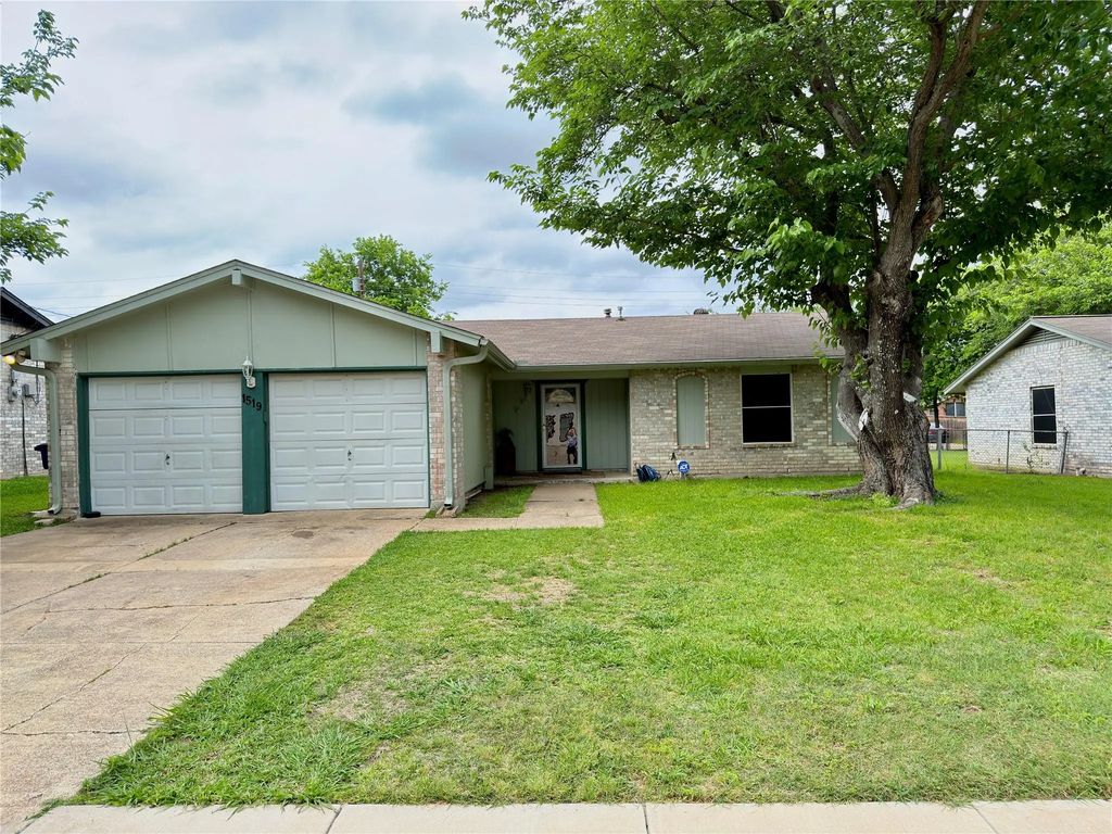 1519 Clearbrook Street, Lancaster