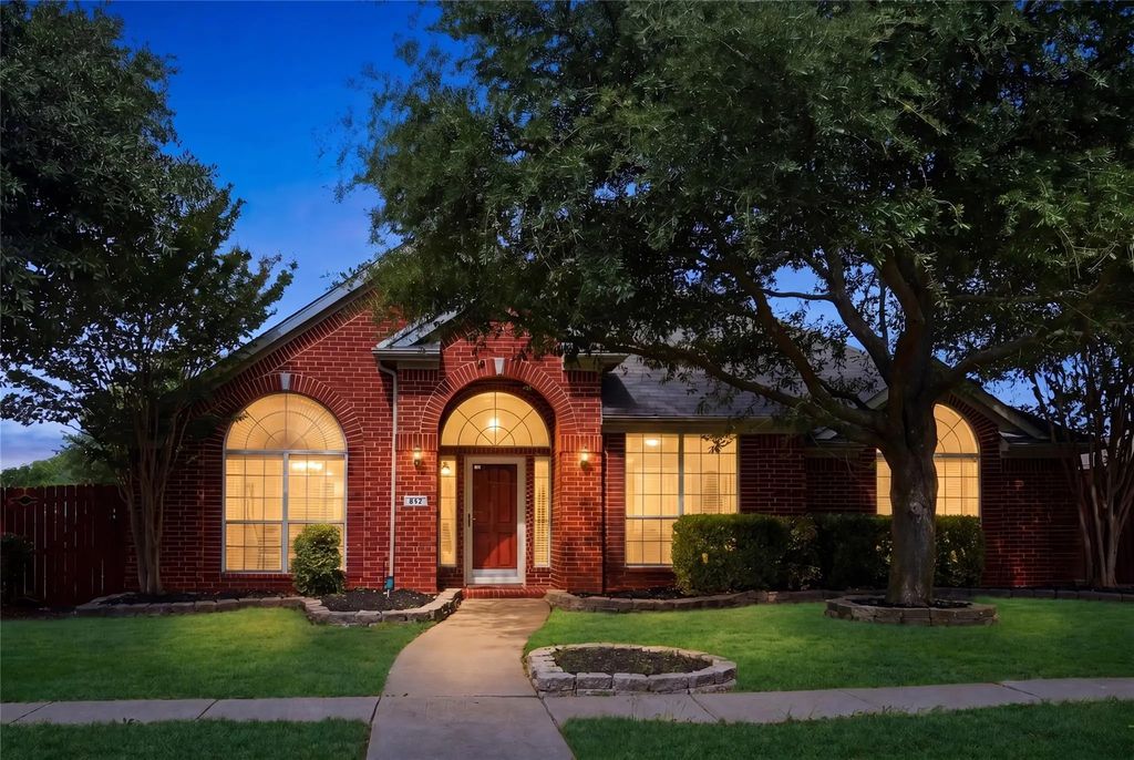 812 Patricia Drive, Allen