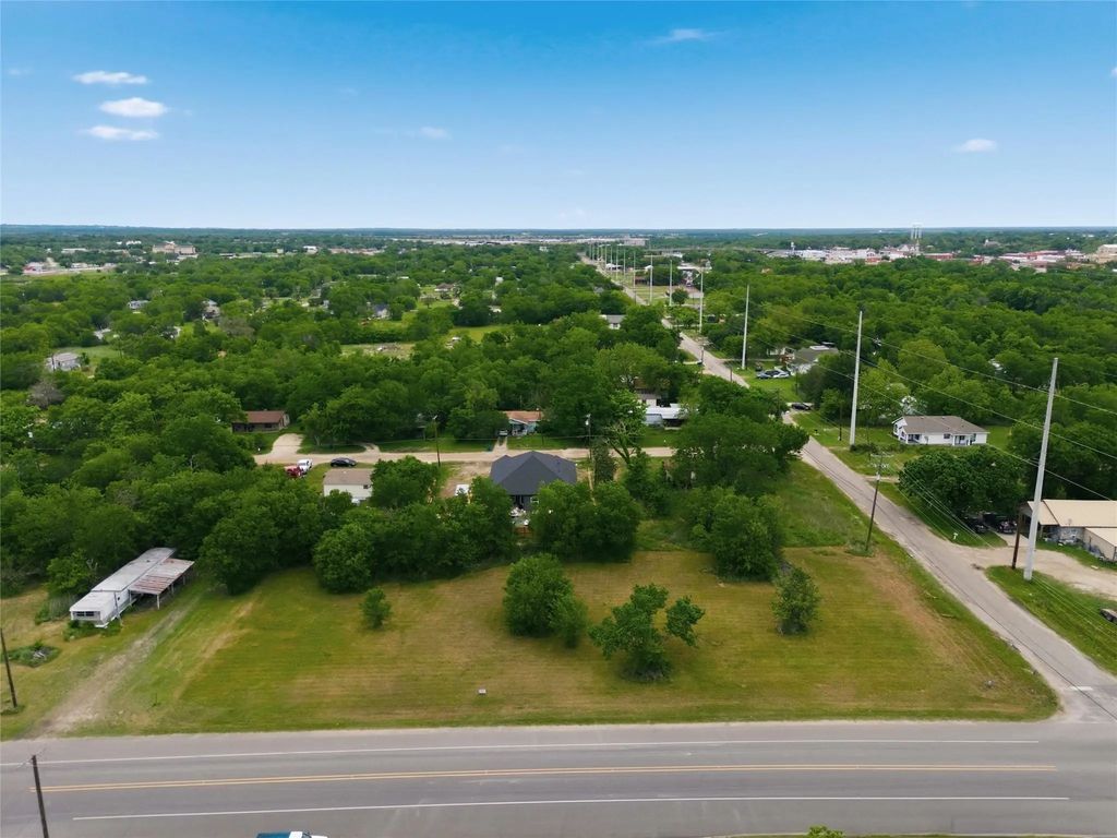 400 W Tyler Street, Mexia