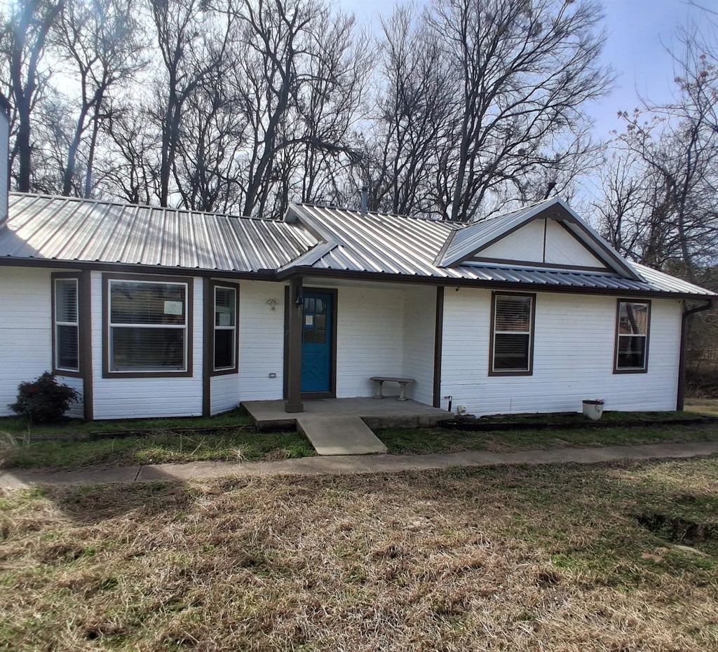 3836 Rs County Road 1605, Lone Oak