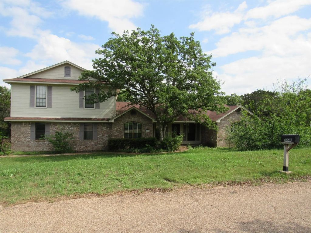 1048 Eagle Canyon Drive, China Spring
