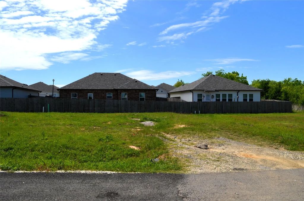 309 Rike Road, Mabank