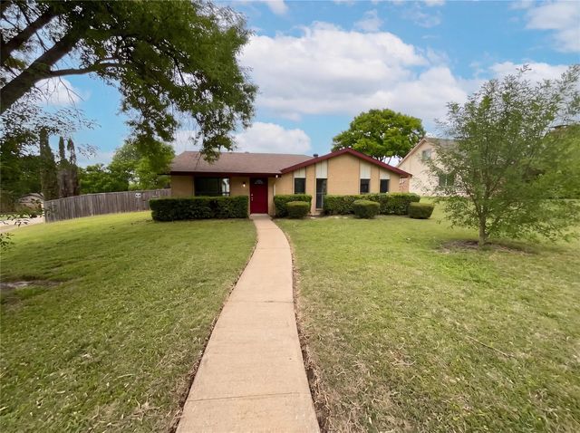 3801 Grecian Court, Plano