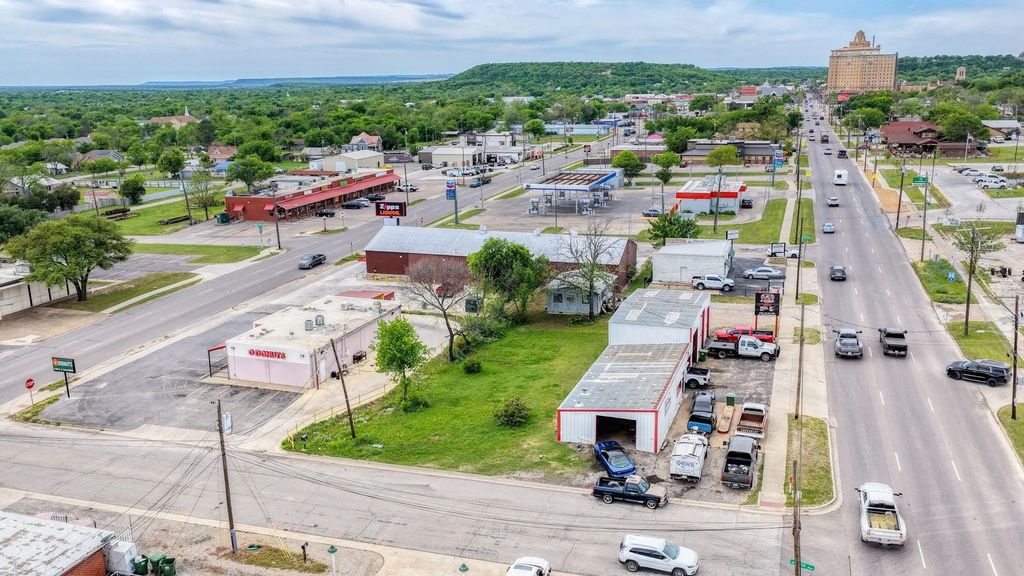 104 Se 12th Avenue, Mineral Wells