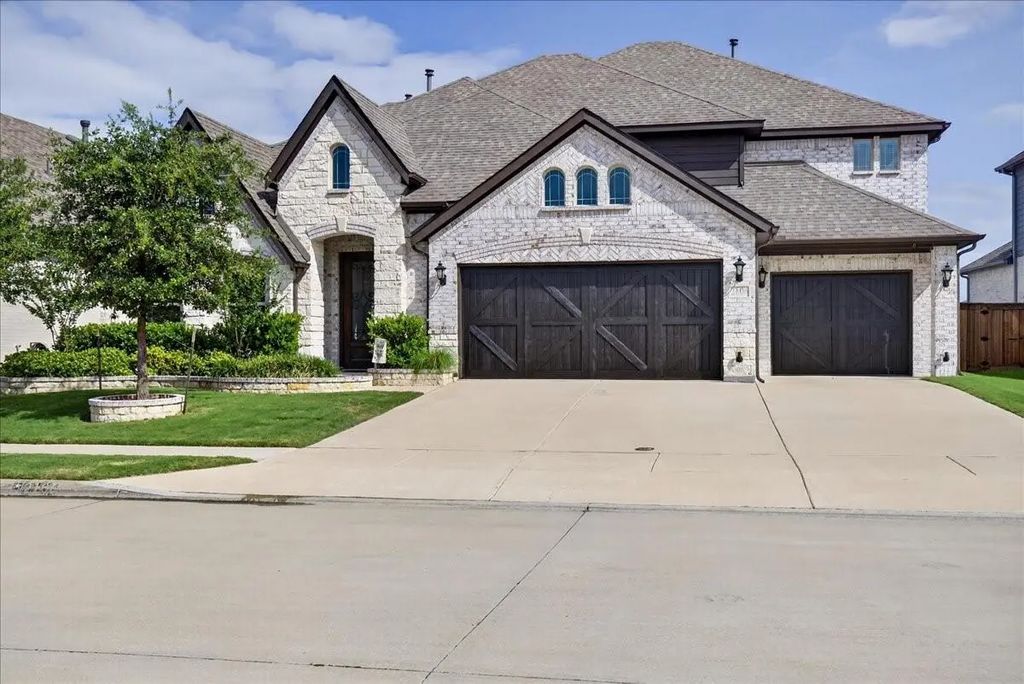 2106 Devonblue Drive, Forney