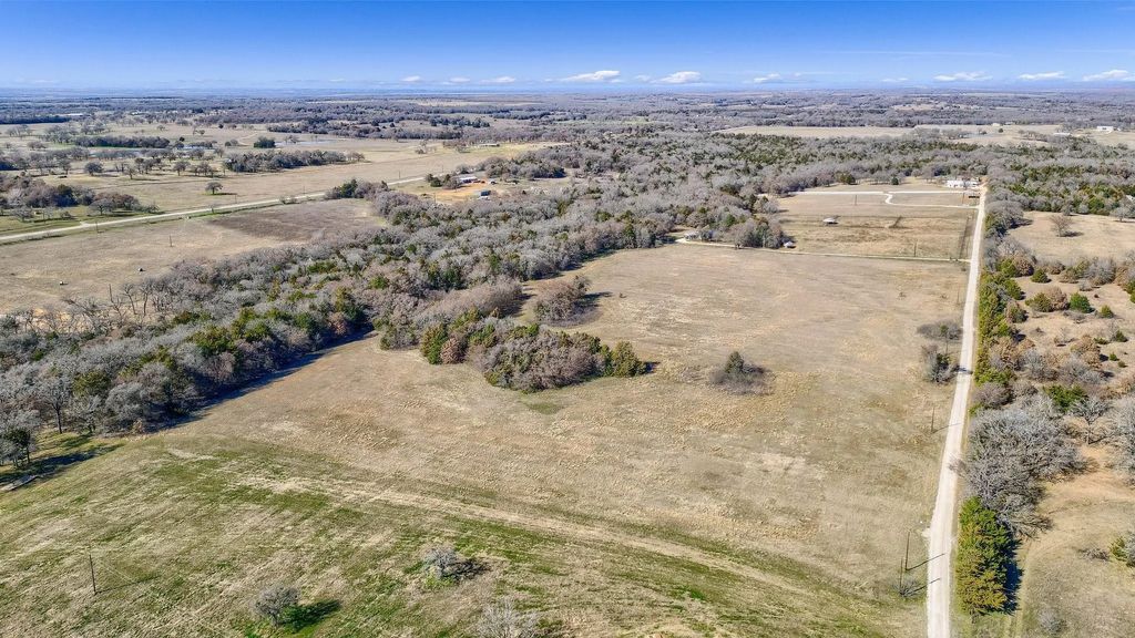 163 Twin Oaks Lane, Whitesboro