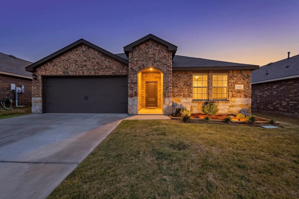 2945 Roper Street, Royse City
