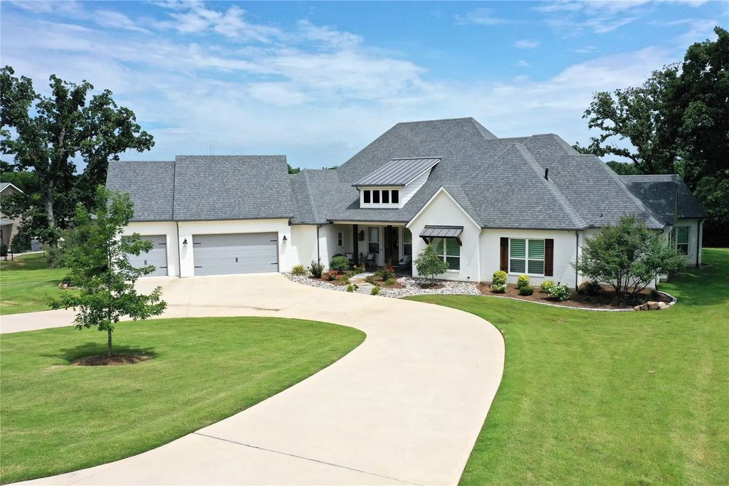 377 Tananger Springs Drive, Denison