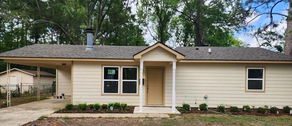 205 Roy Street, Minden