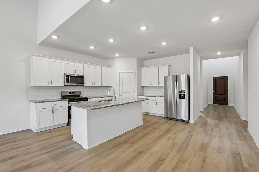 1560 Coldwater Way, Crandall