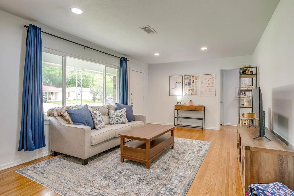 5517 Volder Drive, Fort Worth