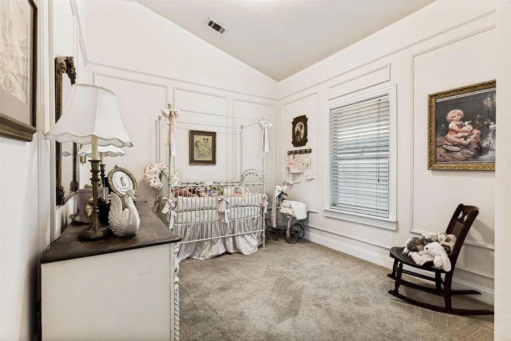 6432 Geneva Lane, Fort Worth