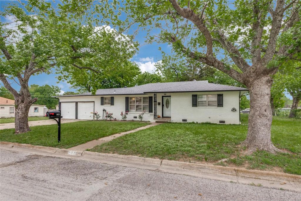 501 Lindsey Street, Bowie