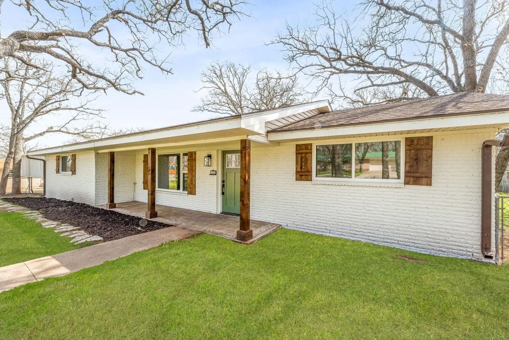 401 Nw 32nd Street, Mineral Wells