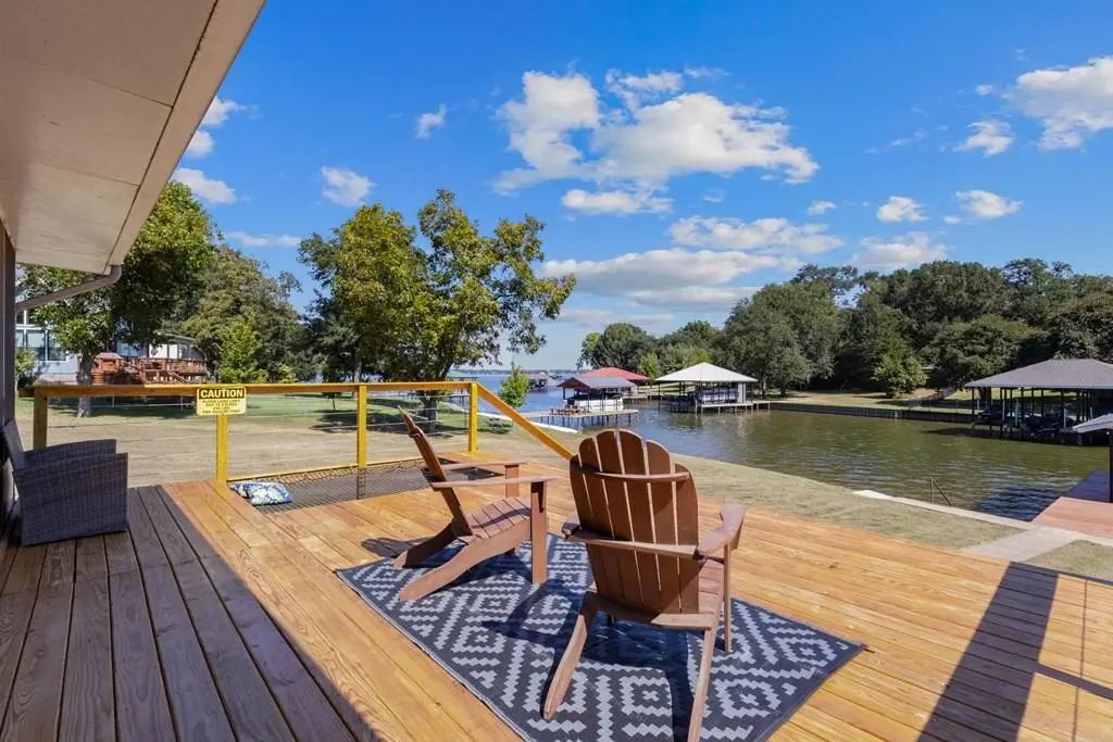 124 Peninsula Point Terrace, Mabank