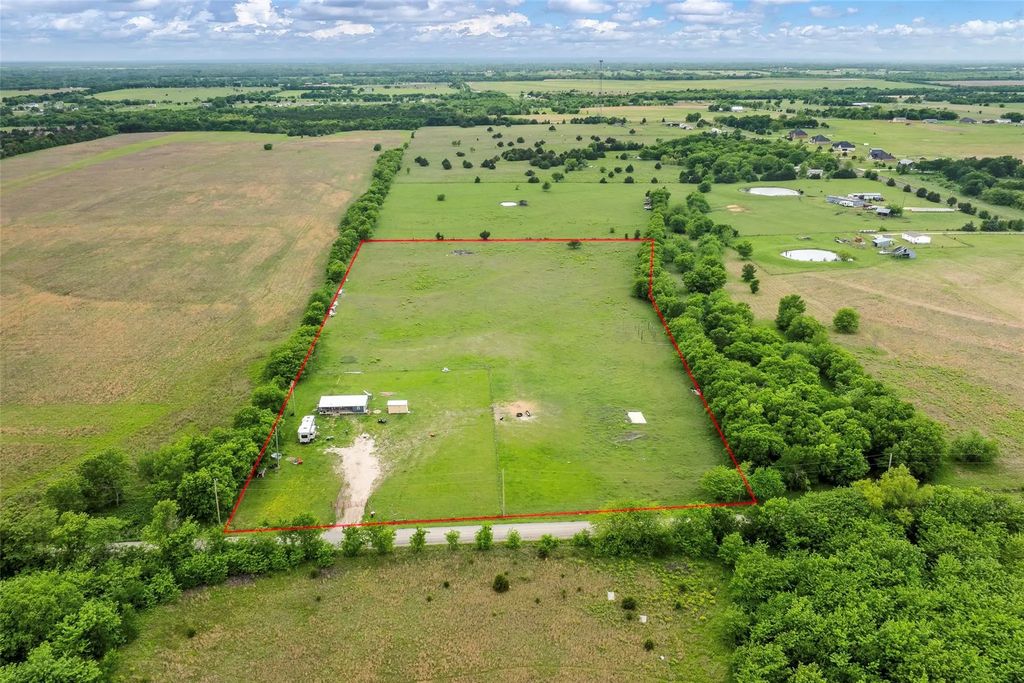 2722 County Road 4301, Greenville