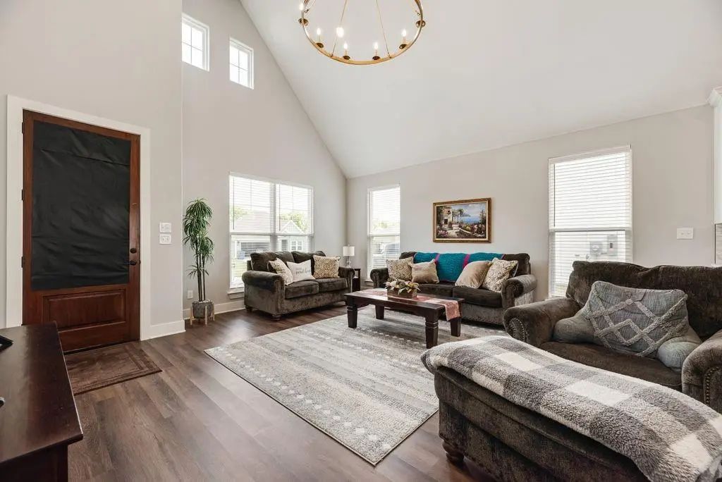 109 Vaughn Meadows Drive, Tom Bean