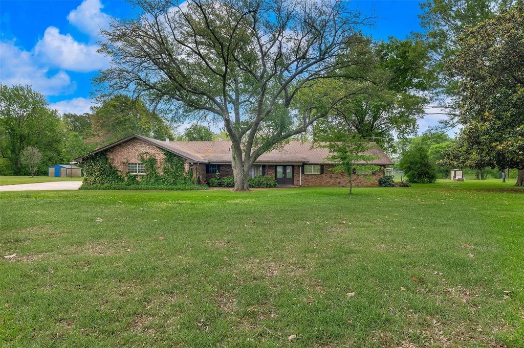 2564 Swan Lake Road, Bossier City
