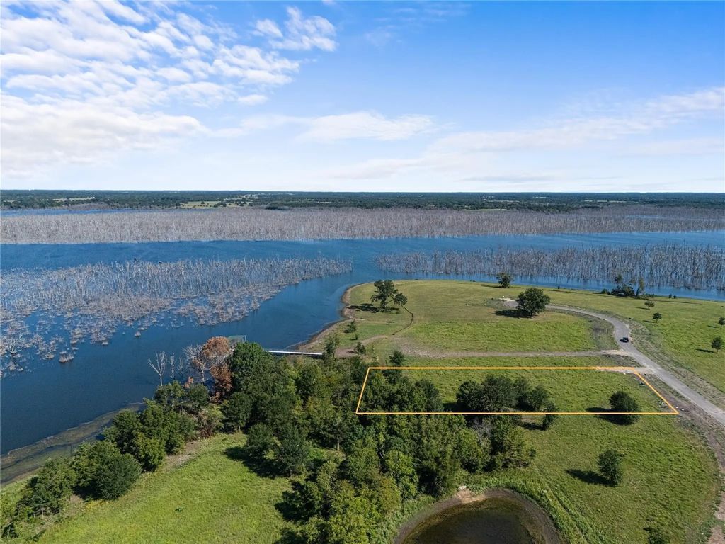 515 Shoreline Drive, Dodd City