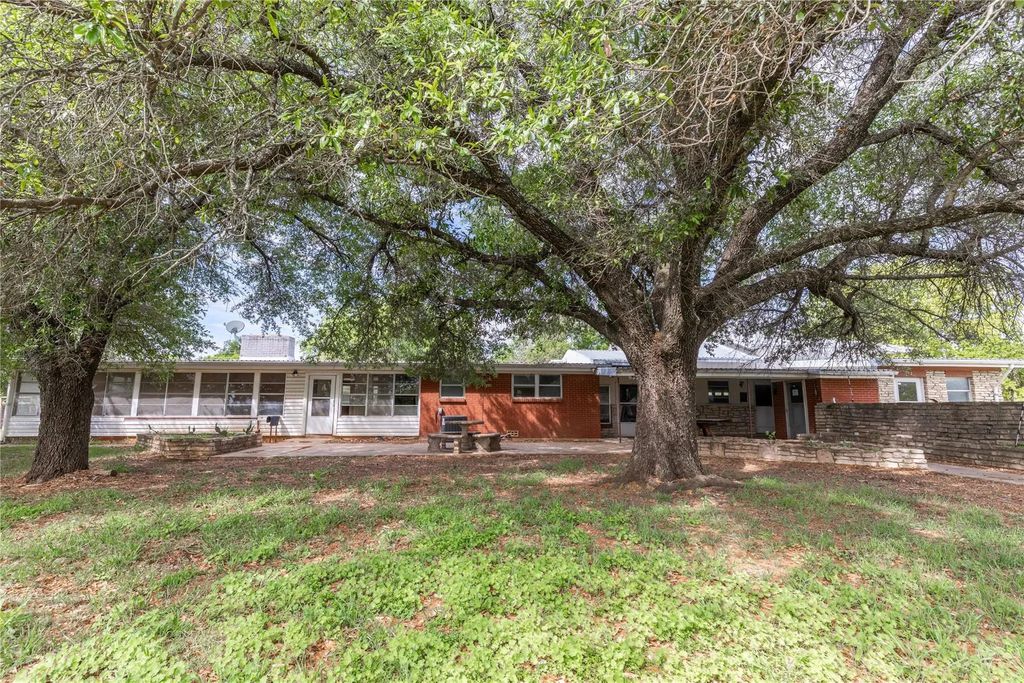 1025 S Us Highway 281, Stephenville