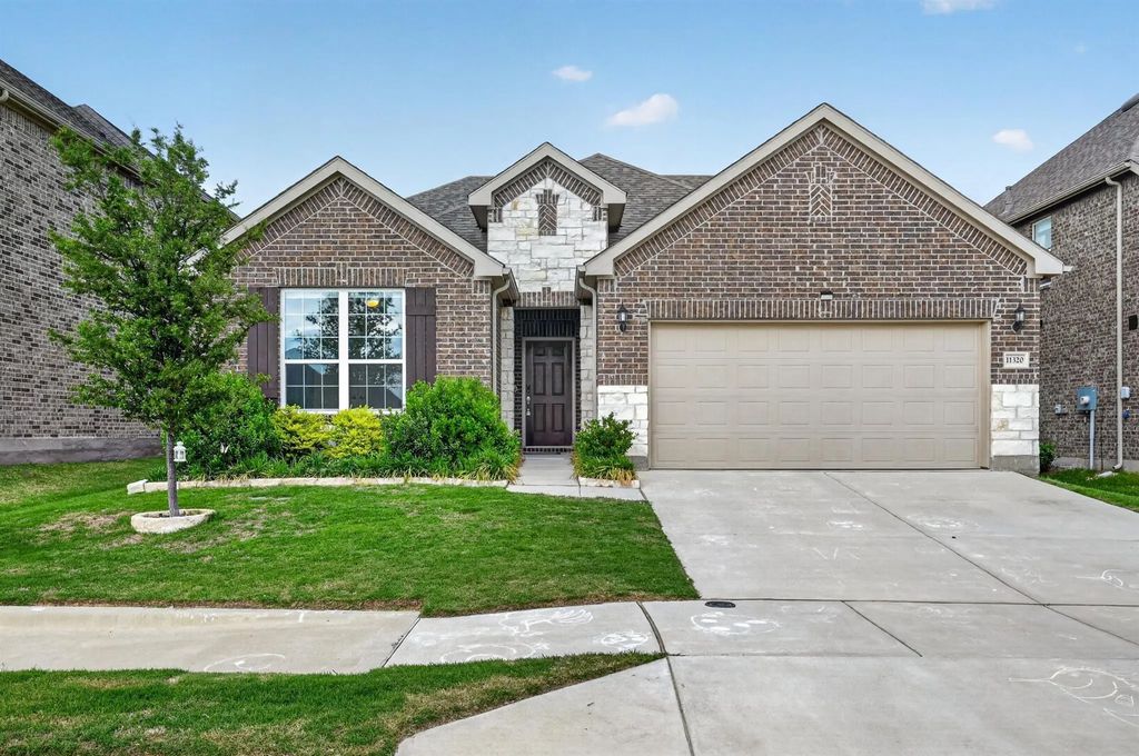 11320 Twisting Peak Road, Fort Worth