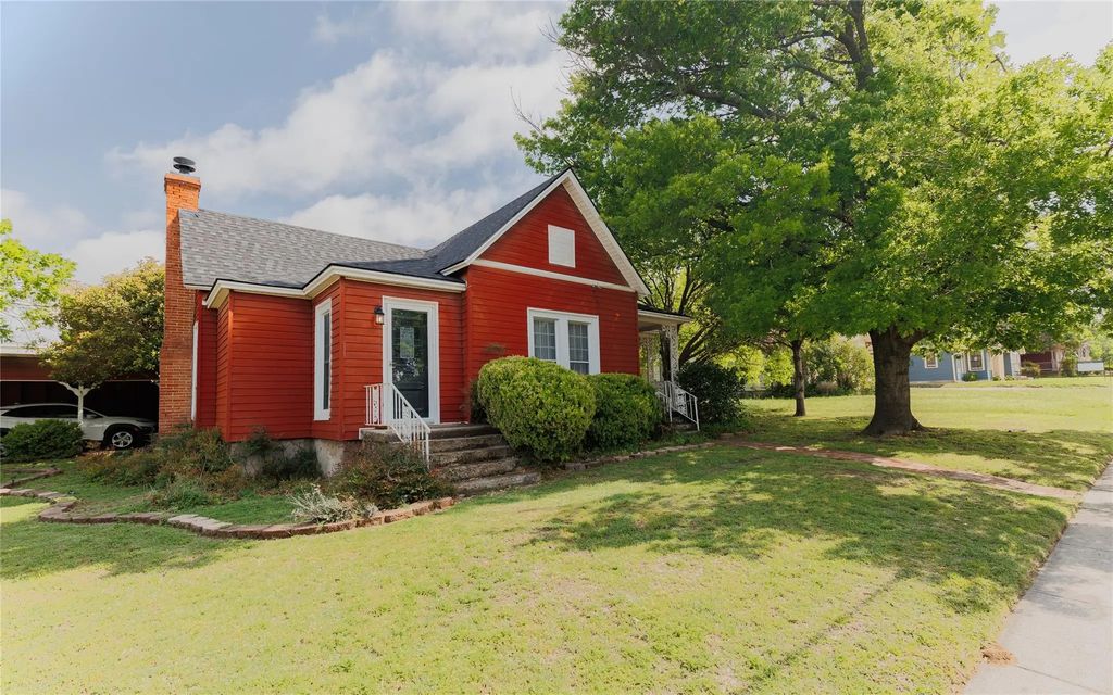 510 W Walnut Street, Decatur