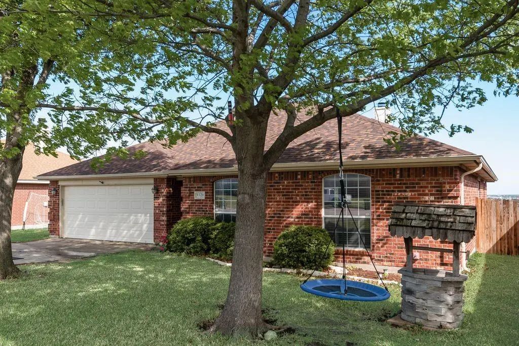 9320 Rhea Court, White Settlement