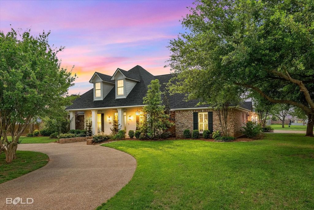 200 Colonel Burt Drive, Benton