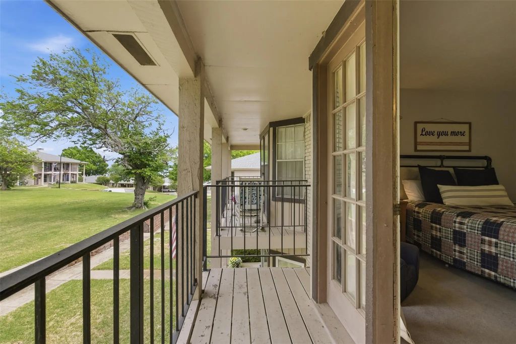 5852 Marina Drive 21, Garland