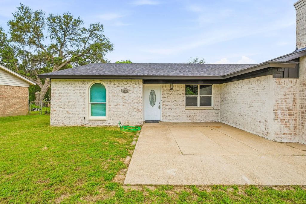 1602 Marie Terrace, Arlington