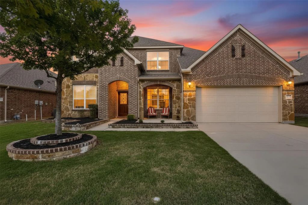 8025 Ponwar Drive, Fort Worth