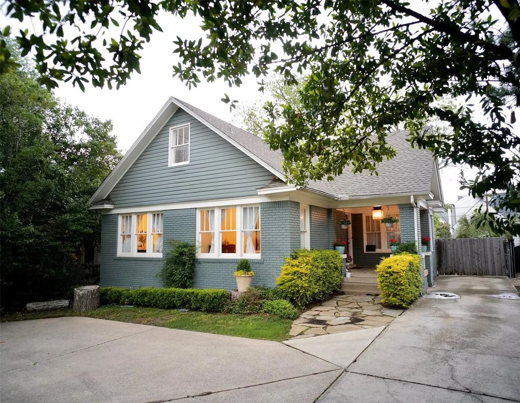 3852 Mockingbird Lane, Highland Park