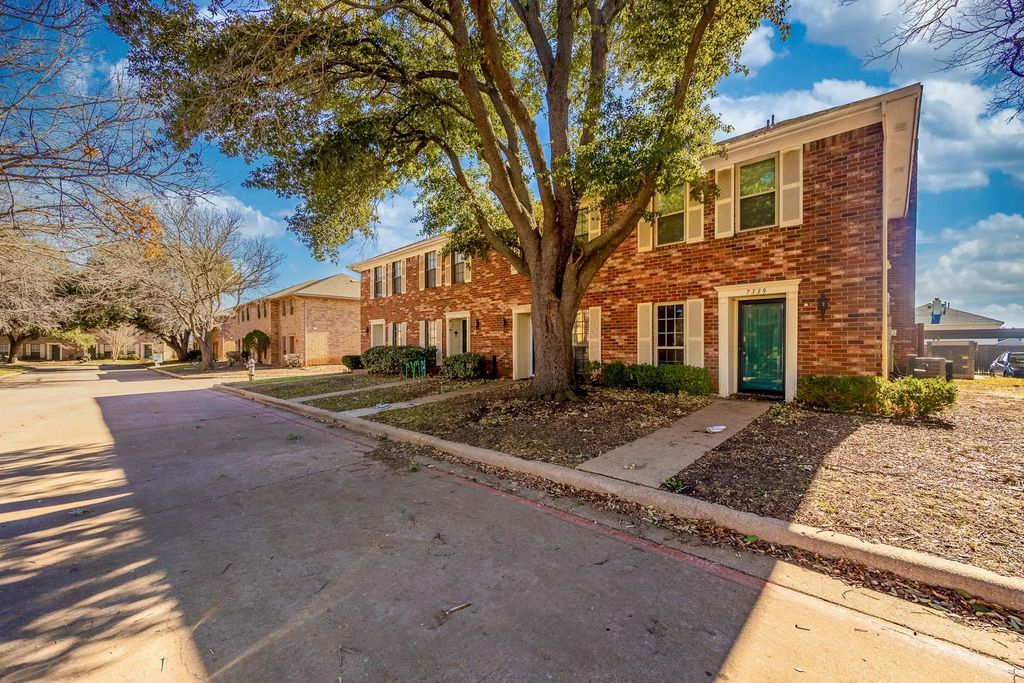 7337 Kingswood Circle, Fort Worth