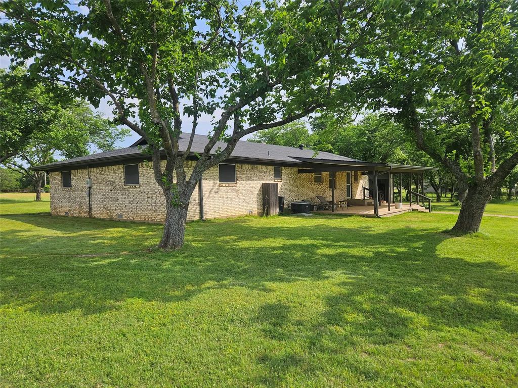 2620 County Road 531, Burleson