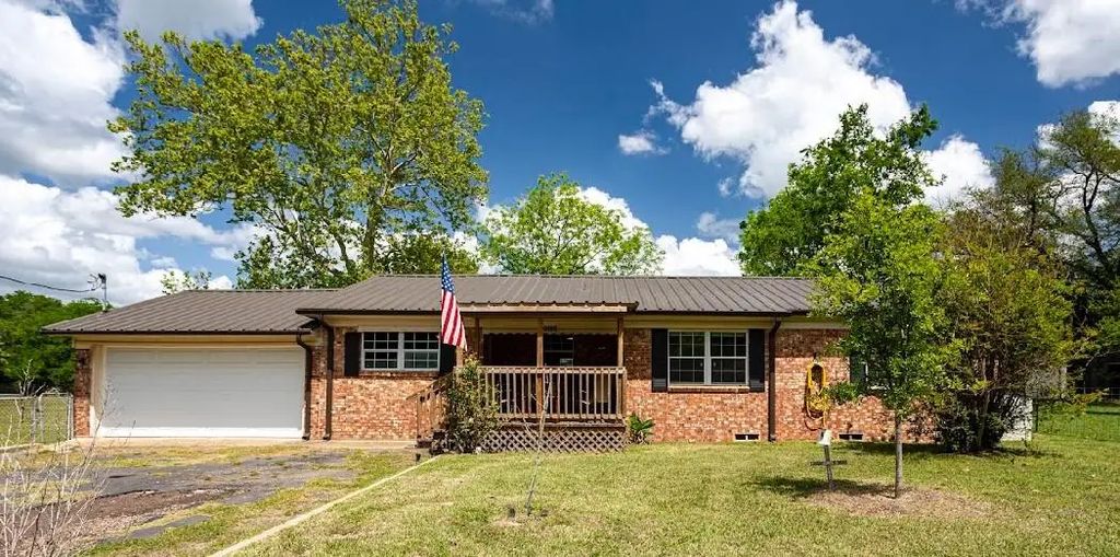 1921 Fm 279, Ben Wheeler