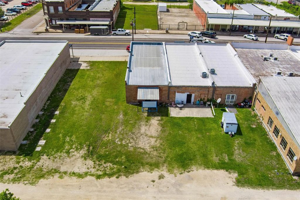 201 Main Street, Maypearl
