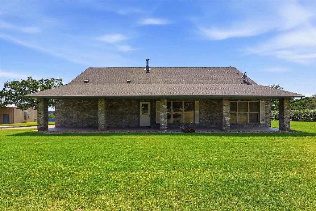 4609 Slayton Road, Cleburne