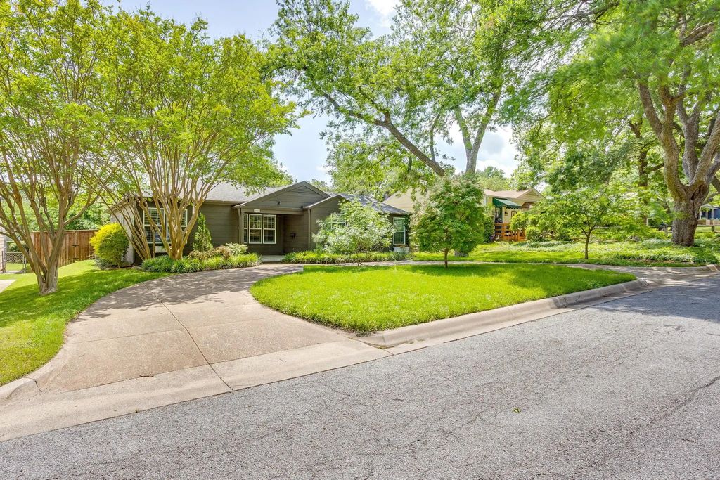 6463 Lindell Avenue, Fort Worth