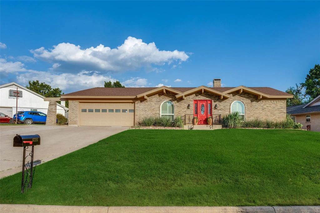 6316 Tosca Drive, Haltom City