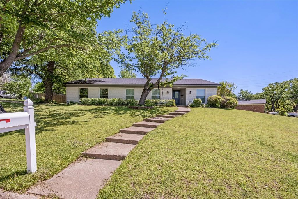 625 Caduceus Lane, Hurst