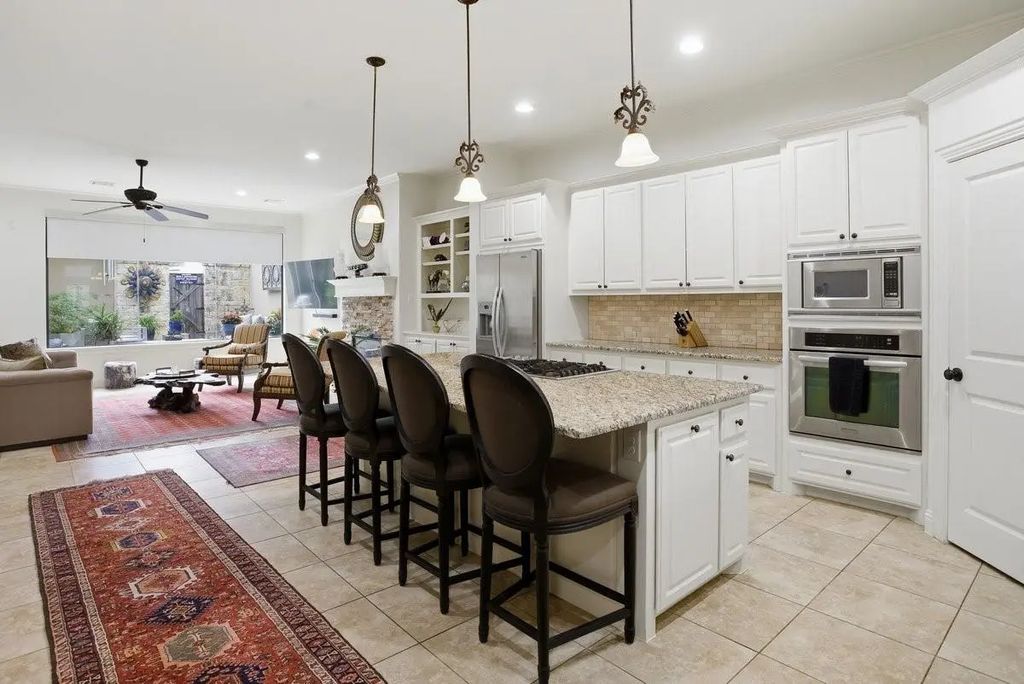 5026 Pershing Avenue, Fort Worth