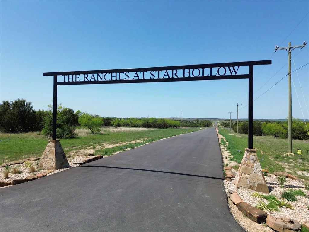 485 Hollow Drive, Lipan