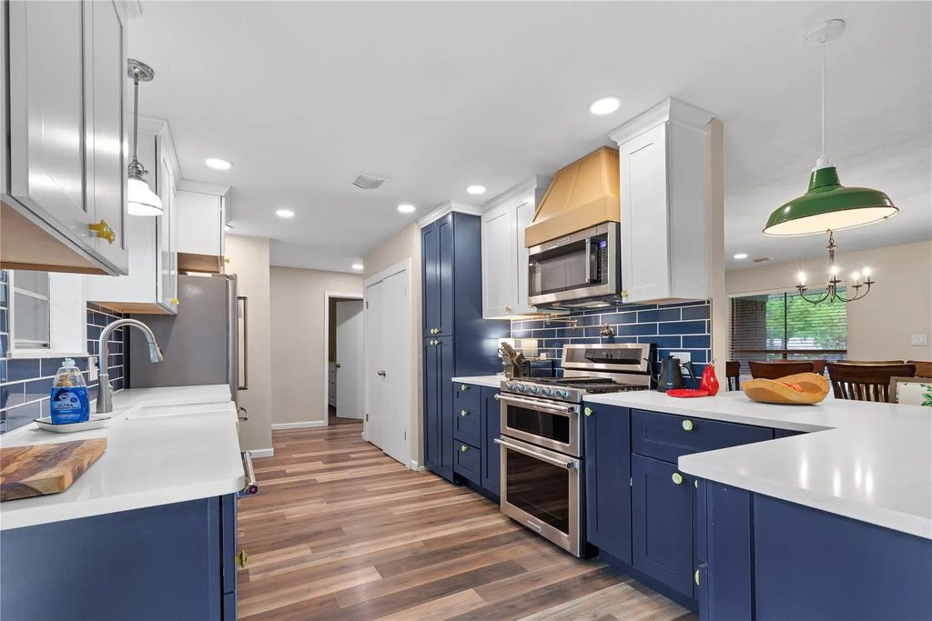 613 Edwards Drive, Denison
