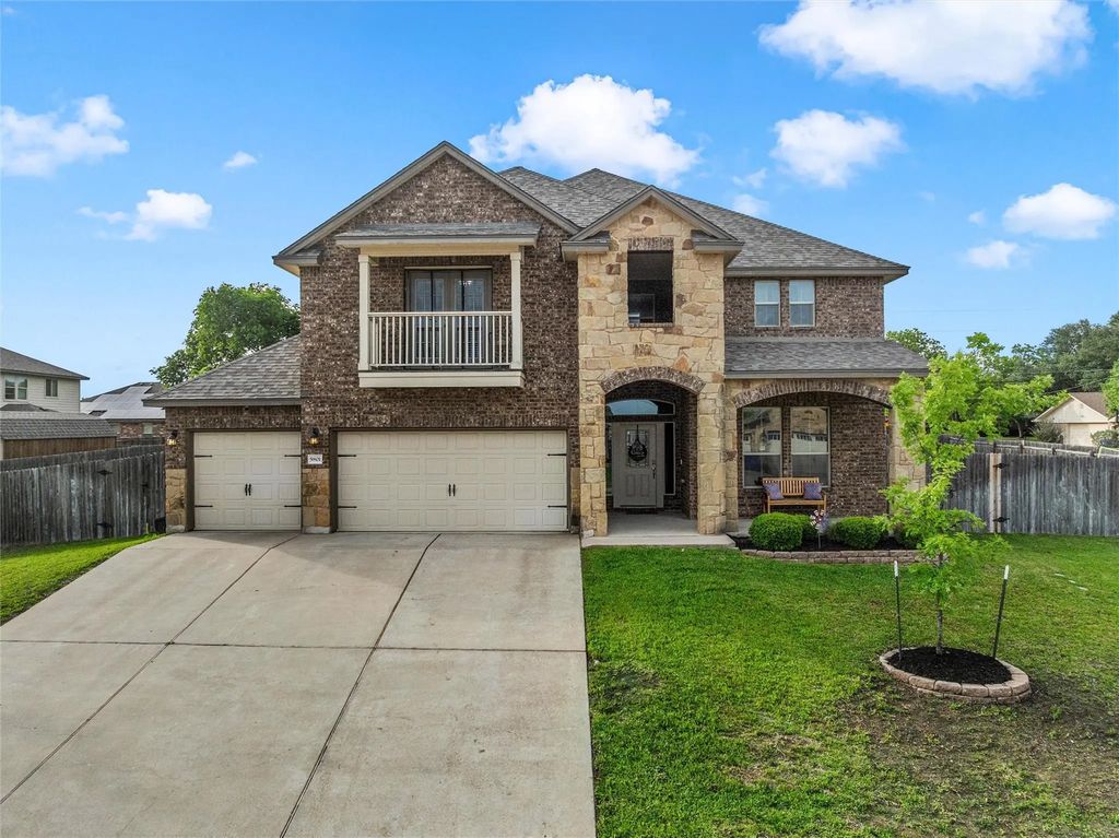 5801 Beckon, Waco