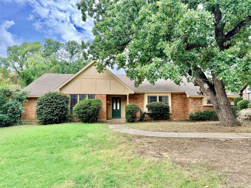 1416 Sandy Creek Drive, Denton