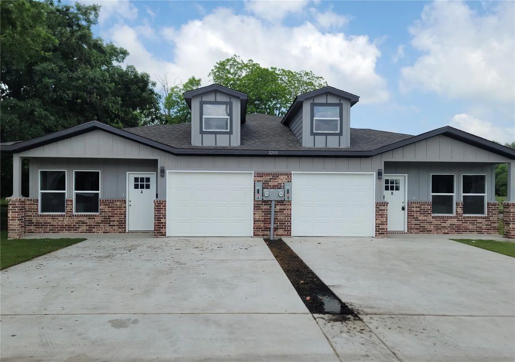 3200 King Street A&b, Greenville